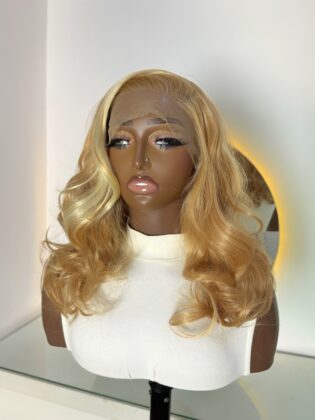WIG TIA (Blonde)