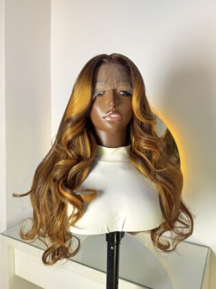 WIG ARI (CARAMEL HIGHLIGHTS)