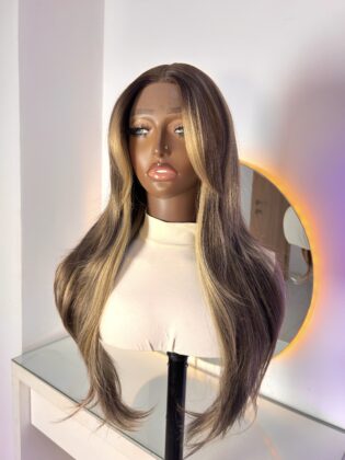 WIG ELLIE (Blonde Highlights)