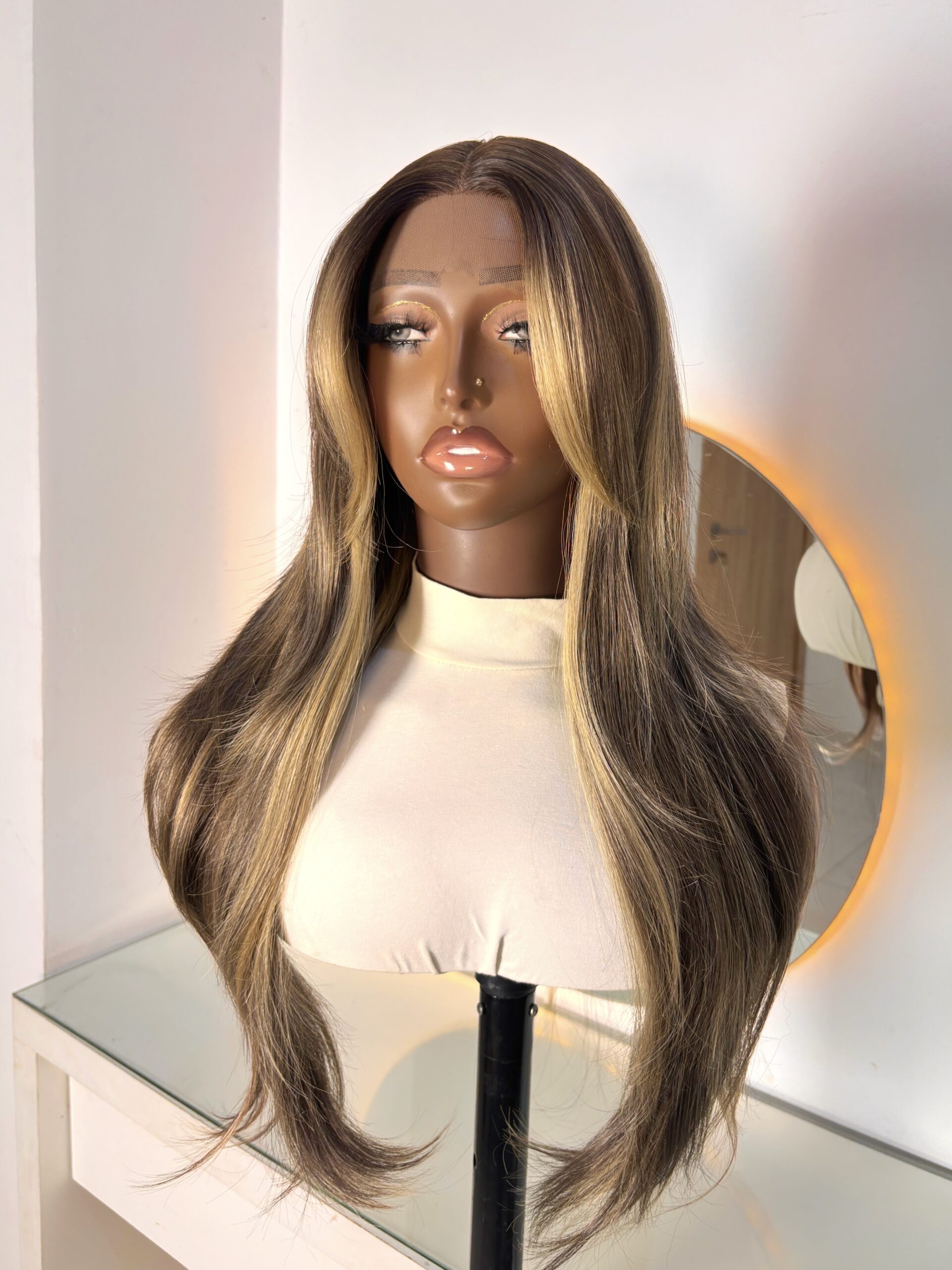 WIG ELLIE (Blonde Highlights) - Image 3